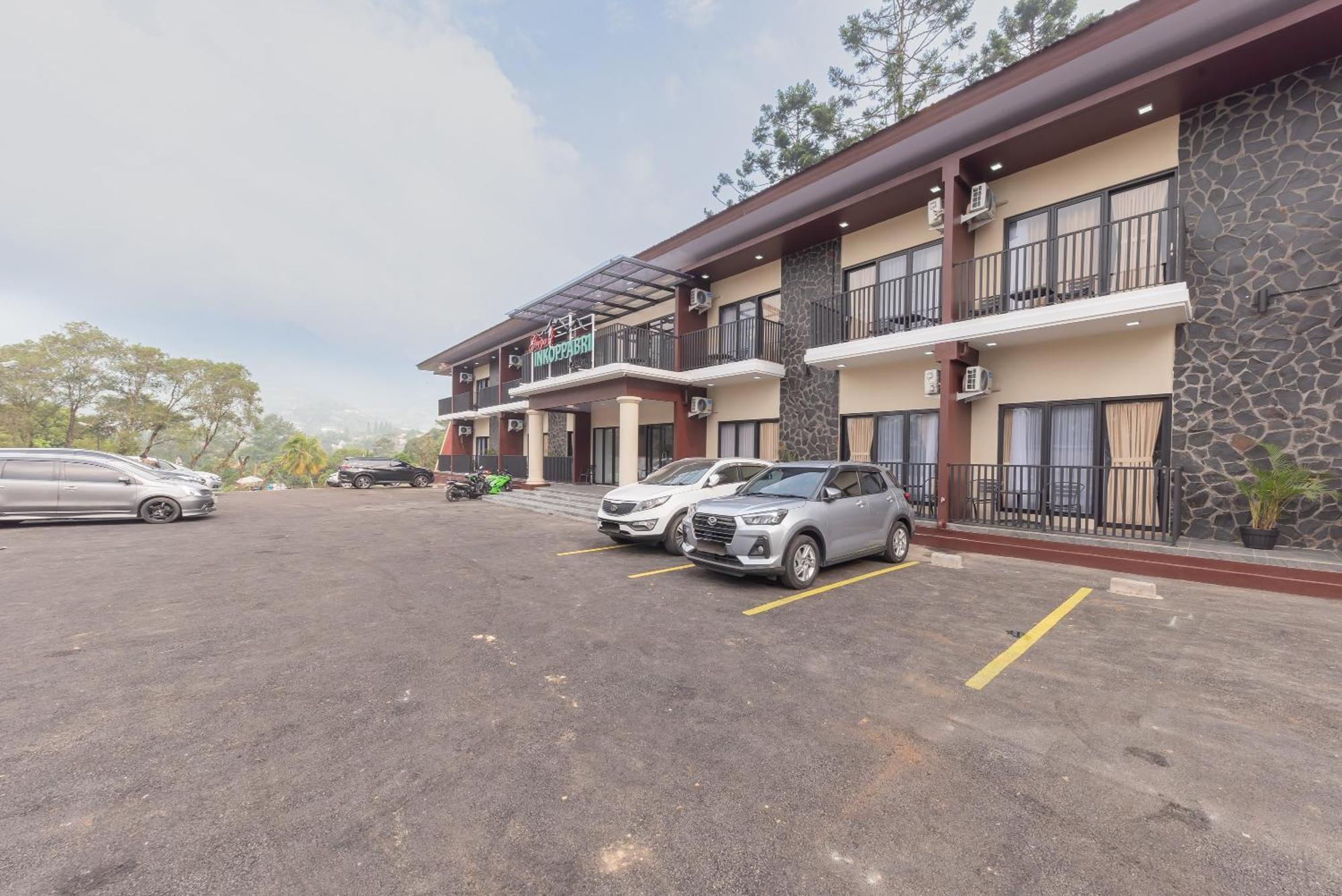 Urbanview Hotel Inkoppabri Cisarua Puncak Exterior foto
