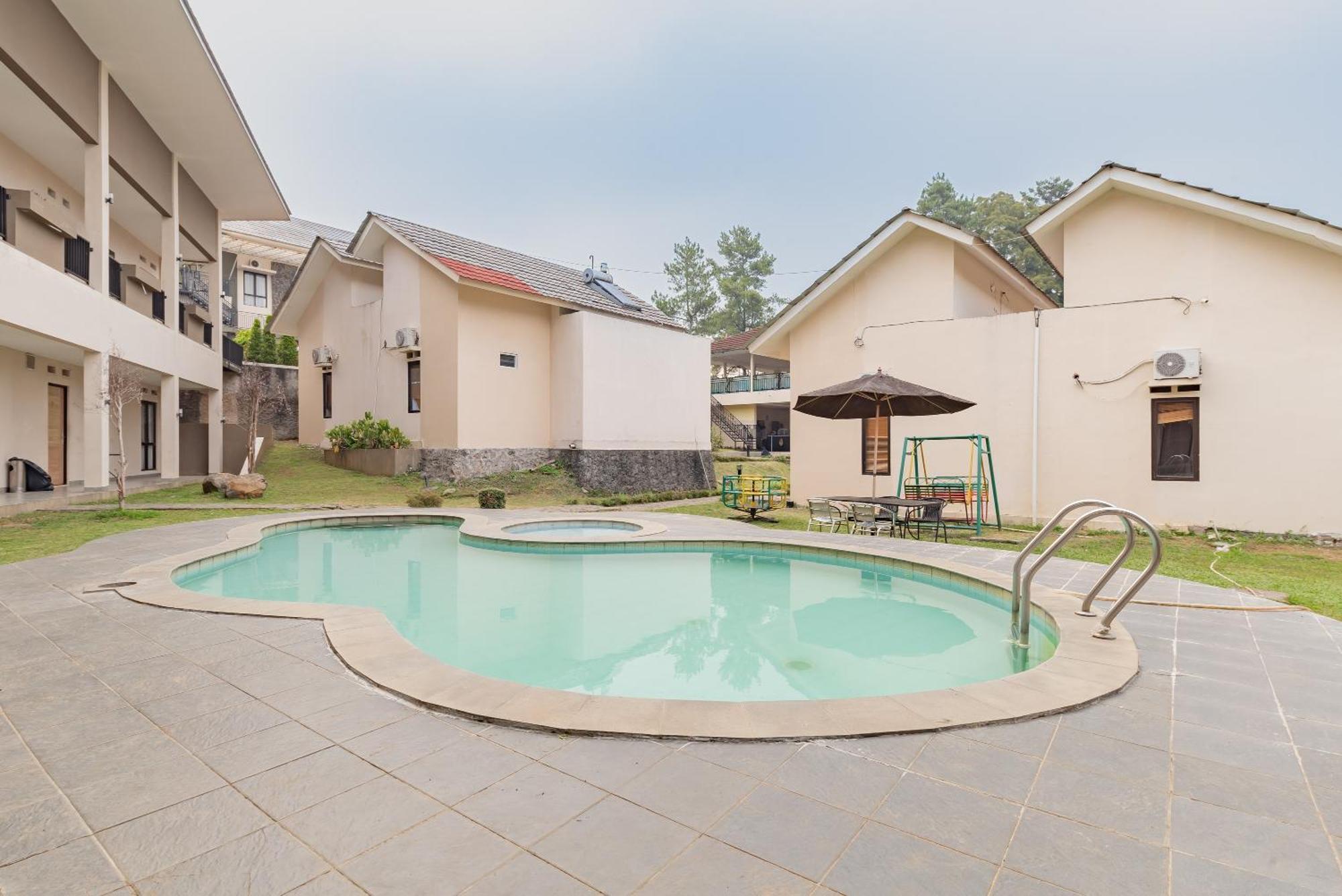 Urbanview Hotel Inkoppabri Cisarua Puncak Exterior foto