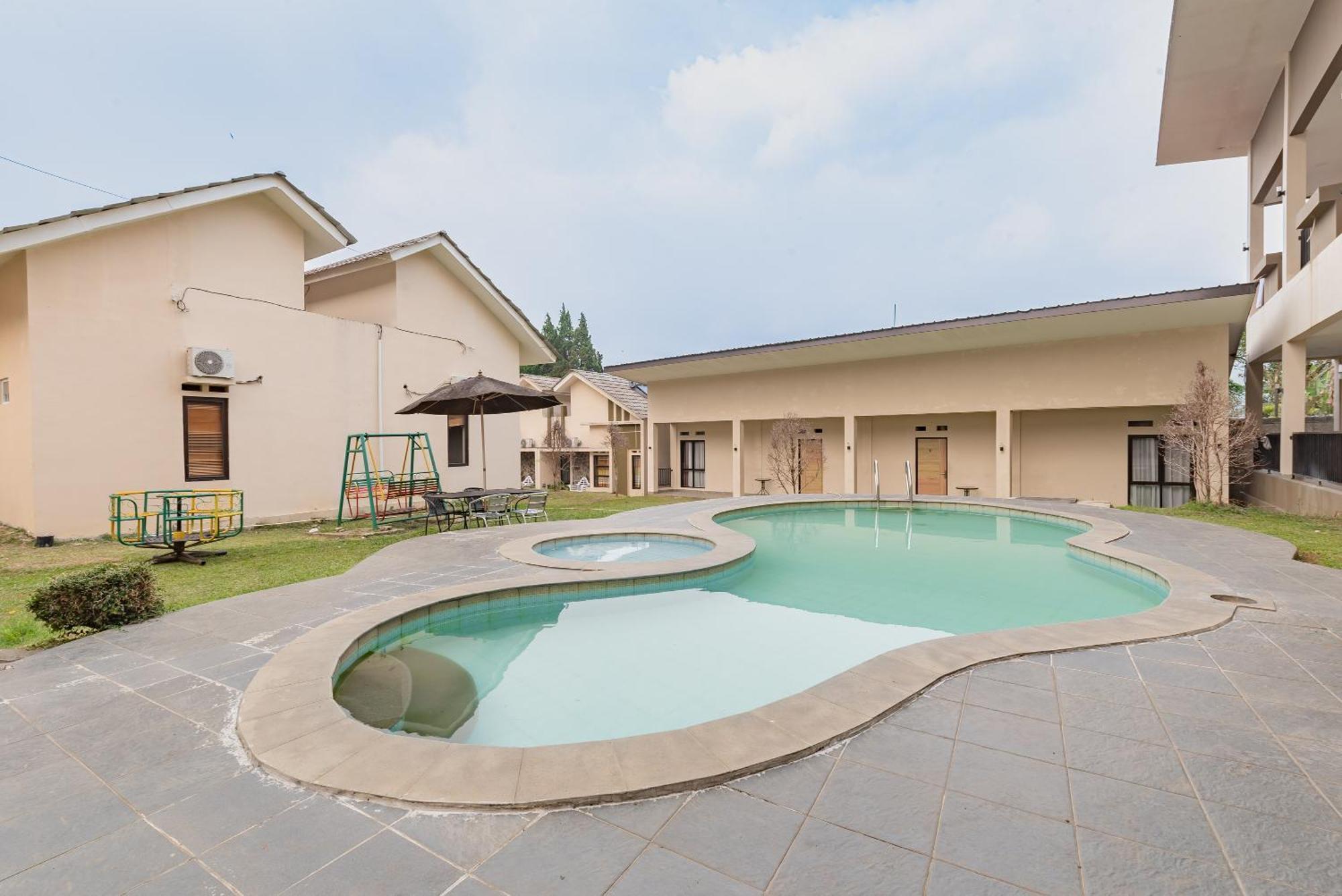 Urbanview Hotel Inkoppabri Cisarua Puncak Exterior foto